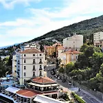 Near With Sea View Apartman Abbázia