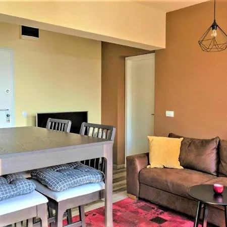 Near With Sea View Апартаменты *